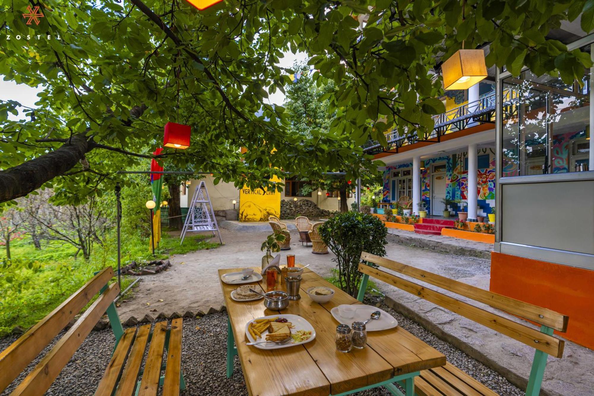Zostel Old Manali Hostel - Manali (Himachal Pradesh) — Photos 3